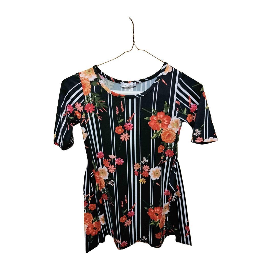 L(6X) Colorful dress by Miss Majesty. Pre Owned but In excellent condition.